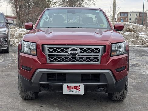 Used 2022 Nissan Frontier SV image 9