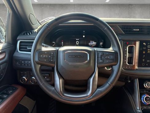 Used 2023 GMC Yukon Denali Ultimate AWD/4WD image 27
