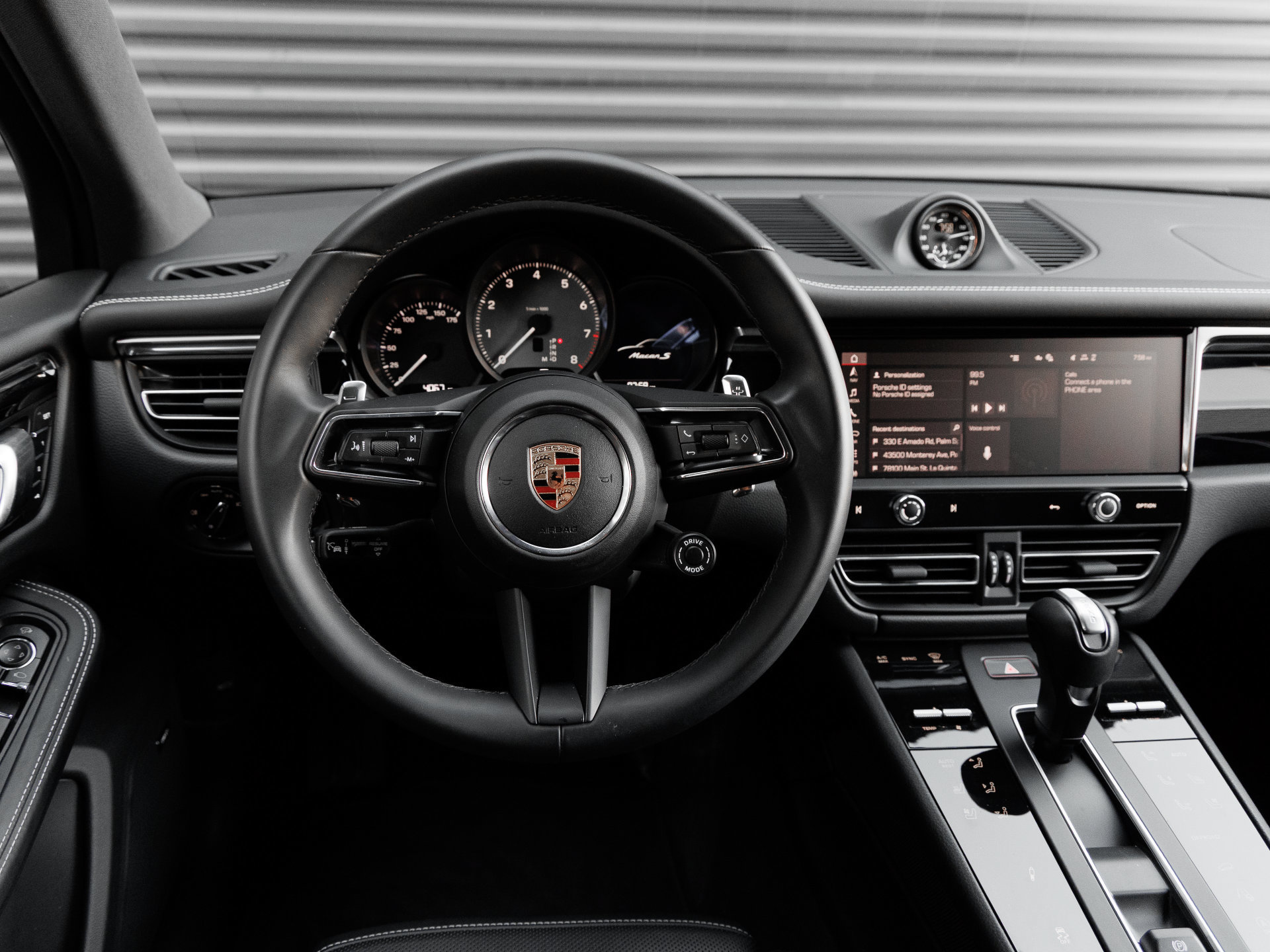Certified 2026 Porsche Macan S AWD/4WD image 17