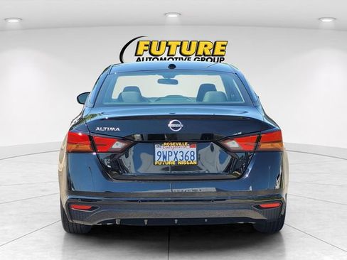 Certified 2025 Nissan Altima 2.5 S FWD image 8