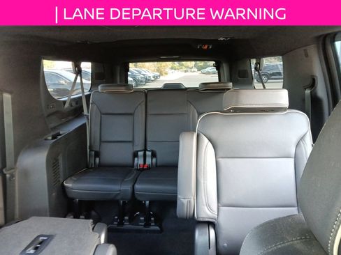 Used 2023 GMC Yukon XL SLT RWD image 16
