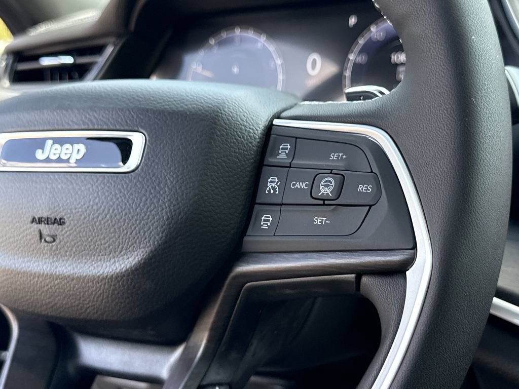 New 2026 Jeep Grand Cherokee Altitude RWD image 15