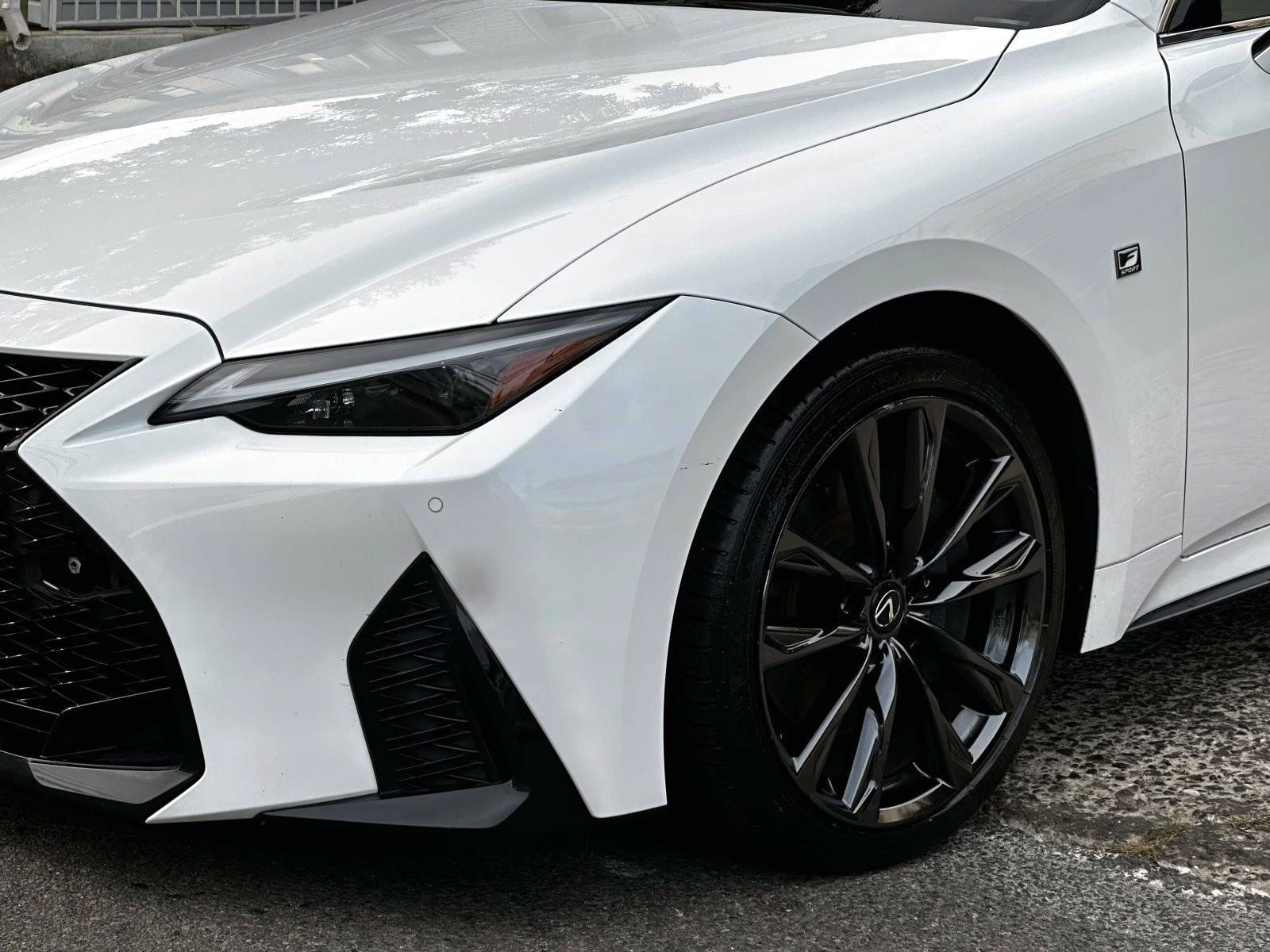 Used 2023 Lexus IS 350 F Sport w/ Memory Package AWD/4WD image 10