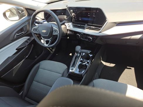 New 2026 Chevrolet Trax LT w/ Driver Confidence Package FWD image 13
