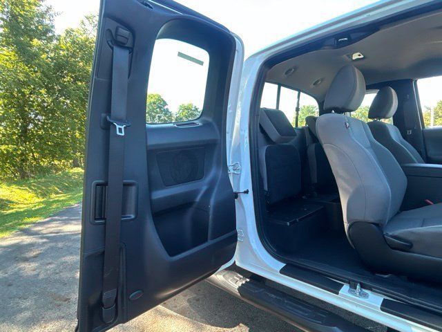 Used 2016 Toyota Tacoma SR w/ SR Convenience Package AWD/4WD image 31