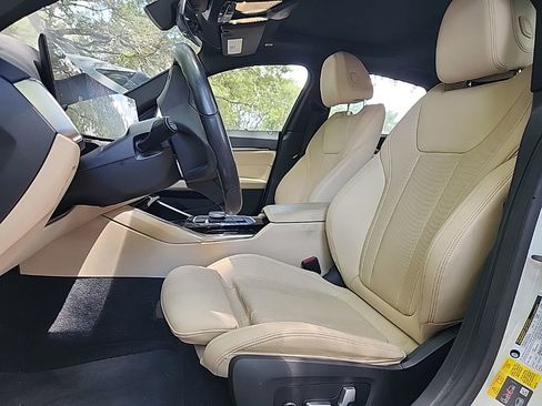 Used 2023 BMW i4 eDrive35 RWD image 2