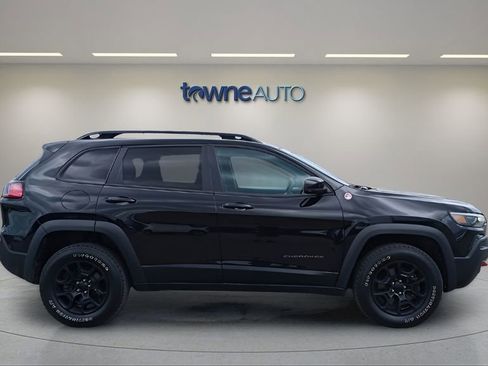 Used 2022 Jeep Cherokee Trailhawk w/ Trailer Tow Group AWD/4WD image 6