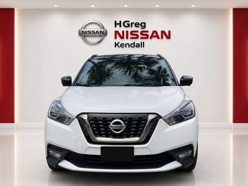 Used 2019 Nissan Kicks SR w/ SR Premium Package FWD image 5