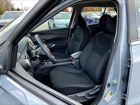 Used 2024 Nissan Kicks SV image 10