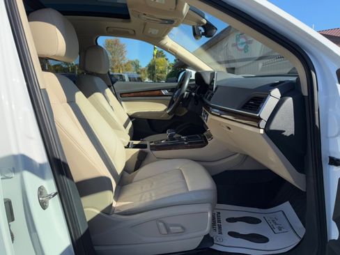 Used 2018 Audi Q5 2.0T Premium w/ Premium Plus Package image 11