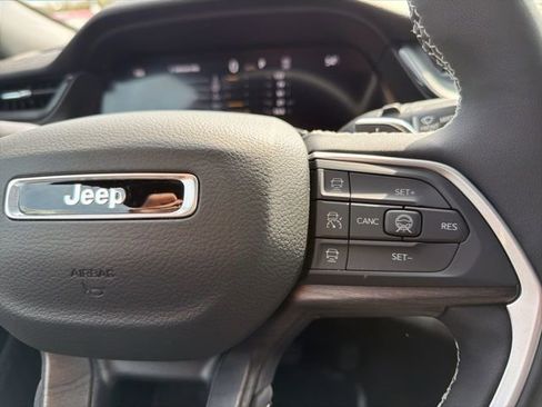 New 2026 Jeep Grand Cherokee Altitude AWD/4WD image 24