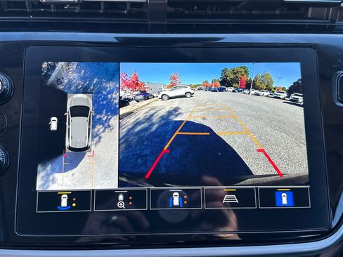 Used 2022 Chevrolet Bolt EUV Premier image 30