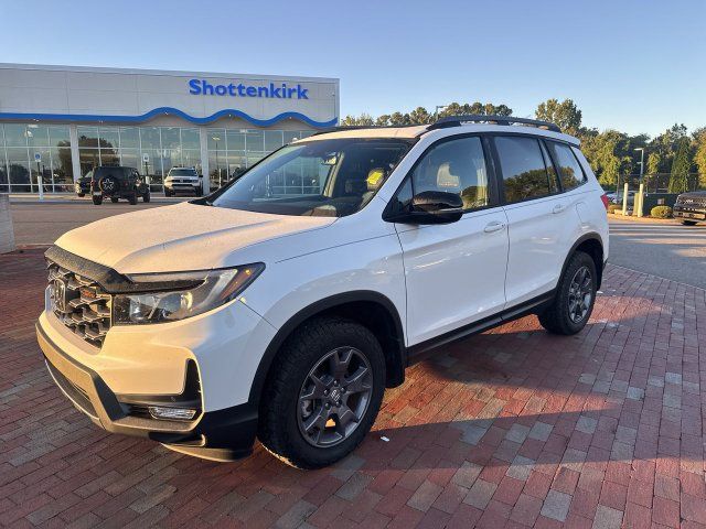 Used 2024 Honda Passport TrailSport image 4