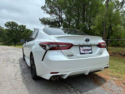 Used 2021 Toyota Camry XSE w/ Cold Weather Package FWD image 12