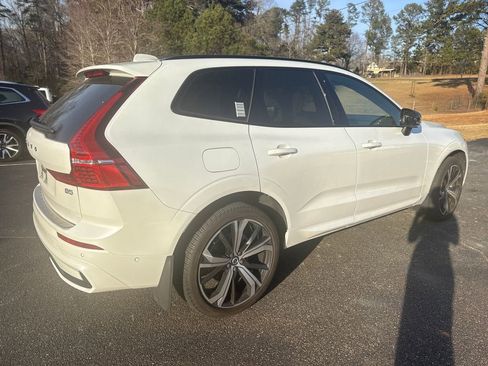 Certified 2023 Volvo XC60 B5 Ultimate w/ Protection Package Premier image 6