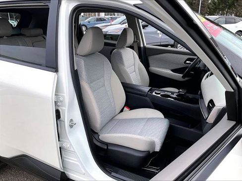 Certified 2023 Nissan Rogue SV image 11