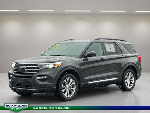 Used 2022 Ford Explorer XLT w/ Equipment Group 202A image 7