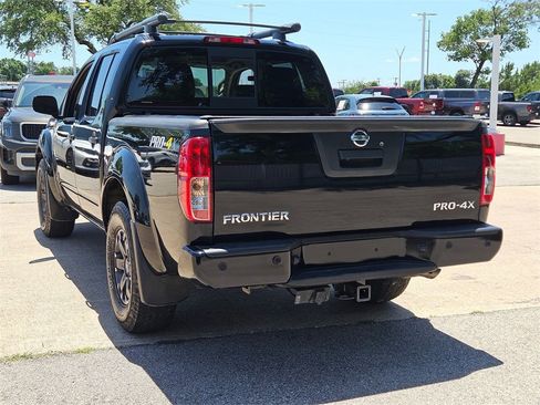 Used 2021 Nissan Frontier PRO-4X w/ Pro-4x Utility Package image 6