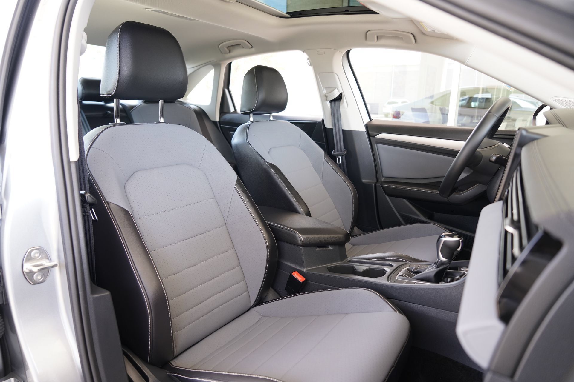 Certified 2026 Volkswagen Jetta SE FWD image 24