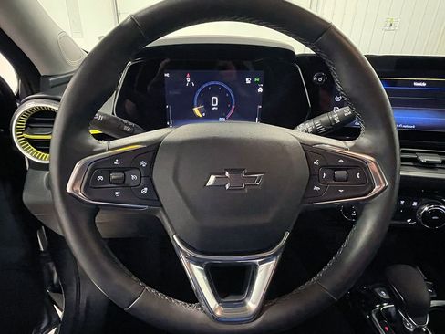 Used 2025 Chevrolet Trax ACTIV FWD image 34