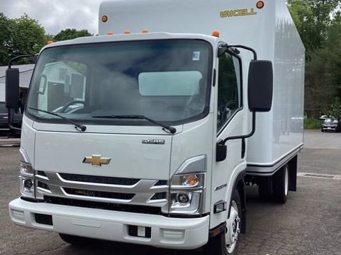 New 2024 Chevrolet Low Cab Forward RWD image 2