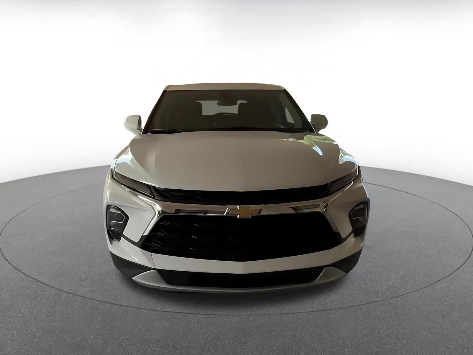 Used 2026 Chevrolet Blazer LT FWD image 4