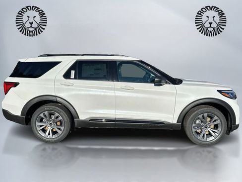 New 2026 Ford Explorer Active w/ Active Comfort Package image 4