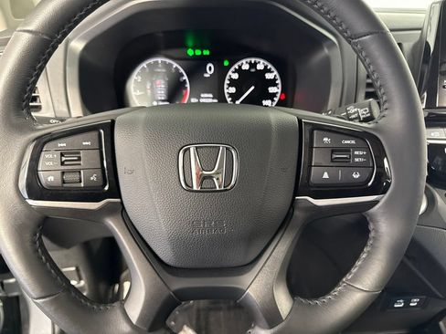 Used 2025 Honda Odyssey EX-L image 16