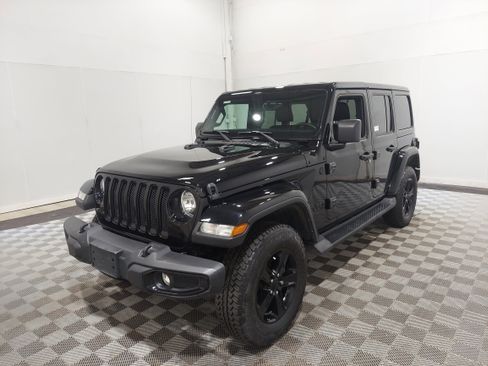Used 2021 Jeep Wrangler Unlimited Sahara AWD/4WD image 1