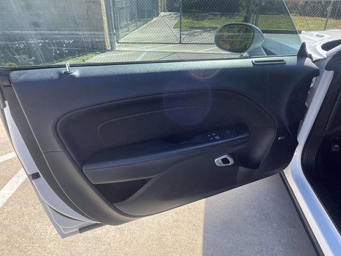 Used 2016 Dodge Challenger R/T Plus image 41