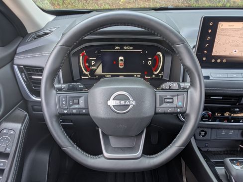 Used 2025 Nissan Rogue SL w/ SL Premium Package AWD/4WD image 24