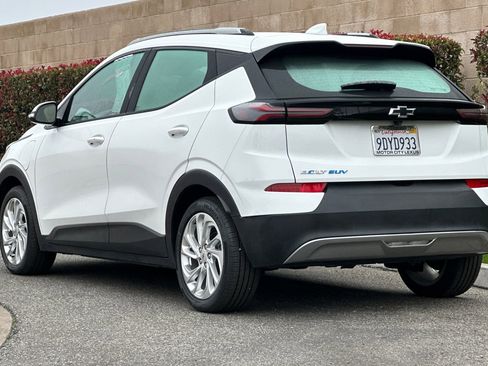 Used 2023 Chevrolet Bolt EUV LT image 6
