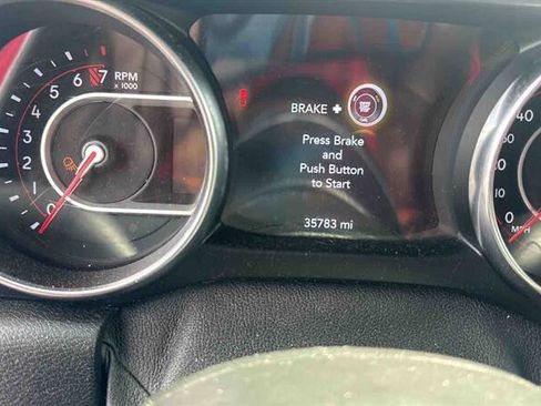 Used 2021 Jeep Gladiator Mojave AWD/4WD image 15