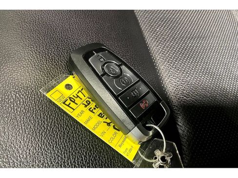 Used 2024 Ford Explorer Limited w/ Equipment Group 301A AWD/4WD image 55
