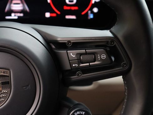 Certified 2024 Porsche Macan Turbo Electric AWD/4WD image 32