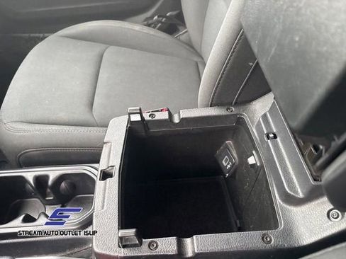 Used 2018 Jeep Wrangler Unlimited Sahara image 33