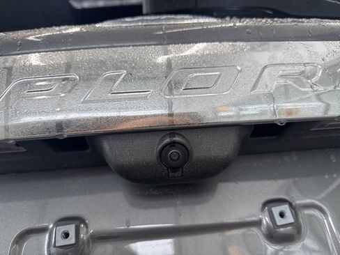 Used 2023 Ford Explorer Limited w/ Limited Technology Package image 7