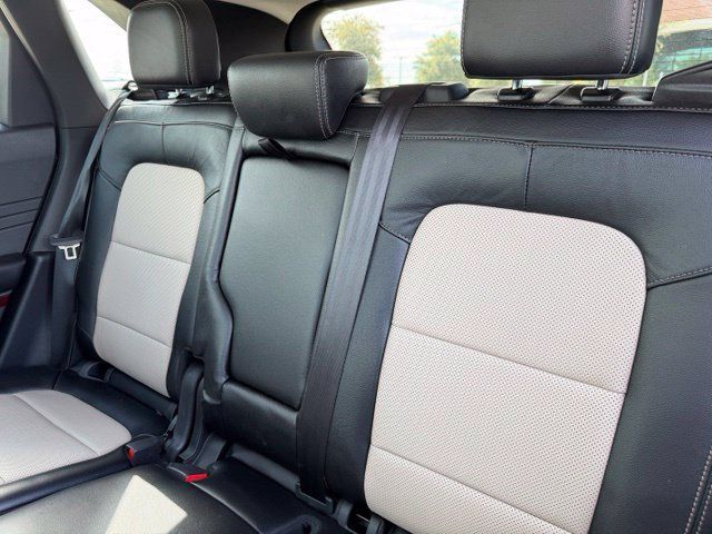 Used 2022 Ford Escape Titanium w/ Titanium Premium Package FWD image 21