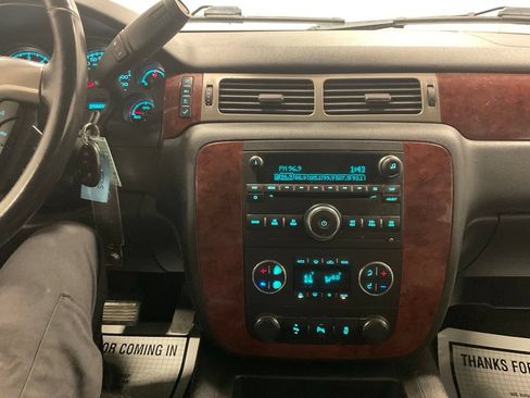 Used 2014 Chevrolet Tahoe LT AWD/4WD image 23