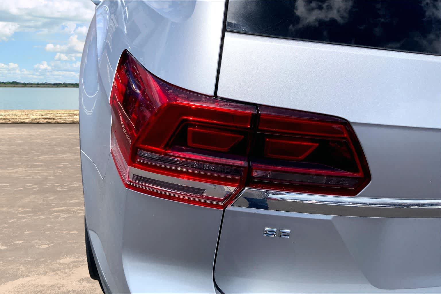 Used 2019 Volkswagen Atlas SE w/ Towing Package FWD image 32