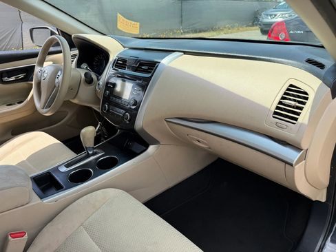 Used 2015 Nissan Altima 2.5 S w/ Sport Value Package FWD image 19