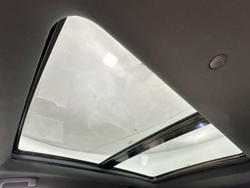 Used 2017 Cadillac XT5 Luxury w/ Driver Awareness Package image 26