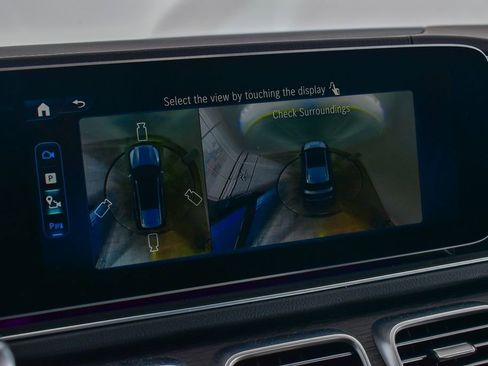 Used 2025 Mercedes-Benz GLS 450 4MATIC image 15