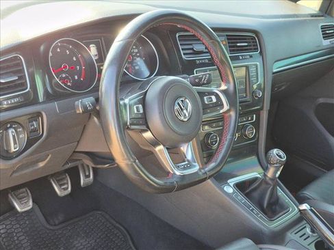 Used 2016 Volkswagen GTI Autobahn FWD image 10