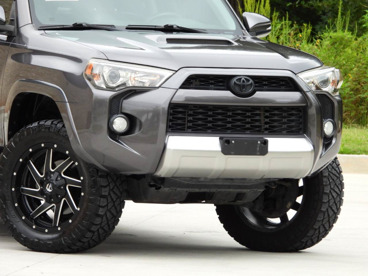 Used 2018 Toyota 4Runner TRD Off-Road Premium AWD/4WD image 24
