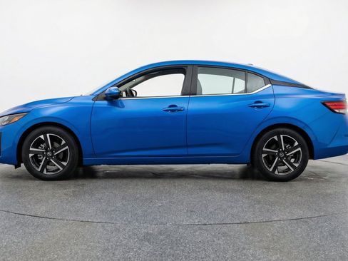 Used 2025 Nissan Sentra SV FWD image 5