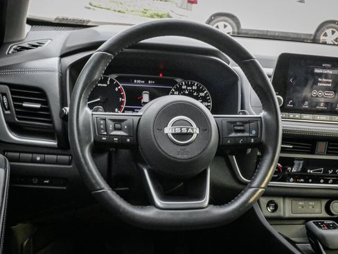 Used 2024 Nissan Rogue SV w/ SV Premium Package FWD image 6