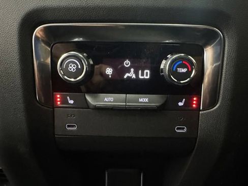 New 2026 Chevrolet Suburban High Country AWD/4WD image 28