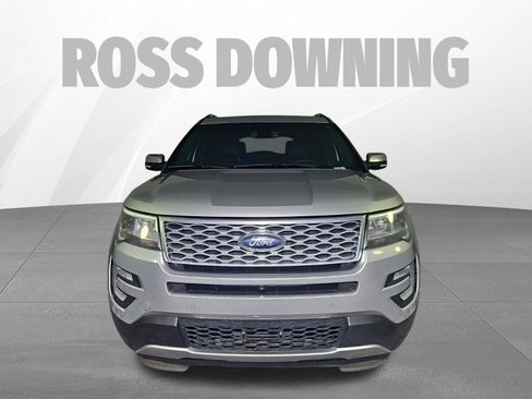 Used 2016 Ford Explorer Platinum AWD/4WD image 2