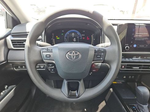 Used 2025 Toyota Camry LE FWD image 23